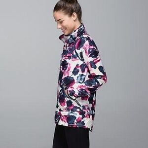 Lululemon Miss Misty Pullover Light Weight Women's Jacket